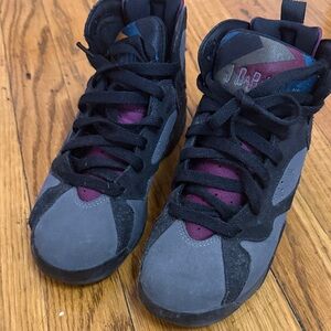 Air Jordan Bordeaux 7s Grade School 4